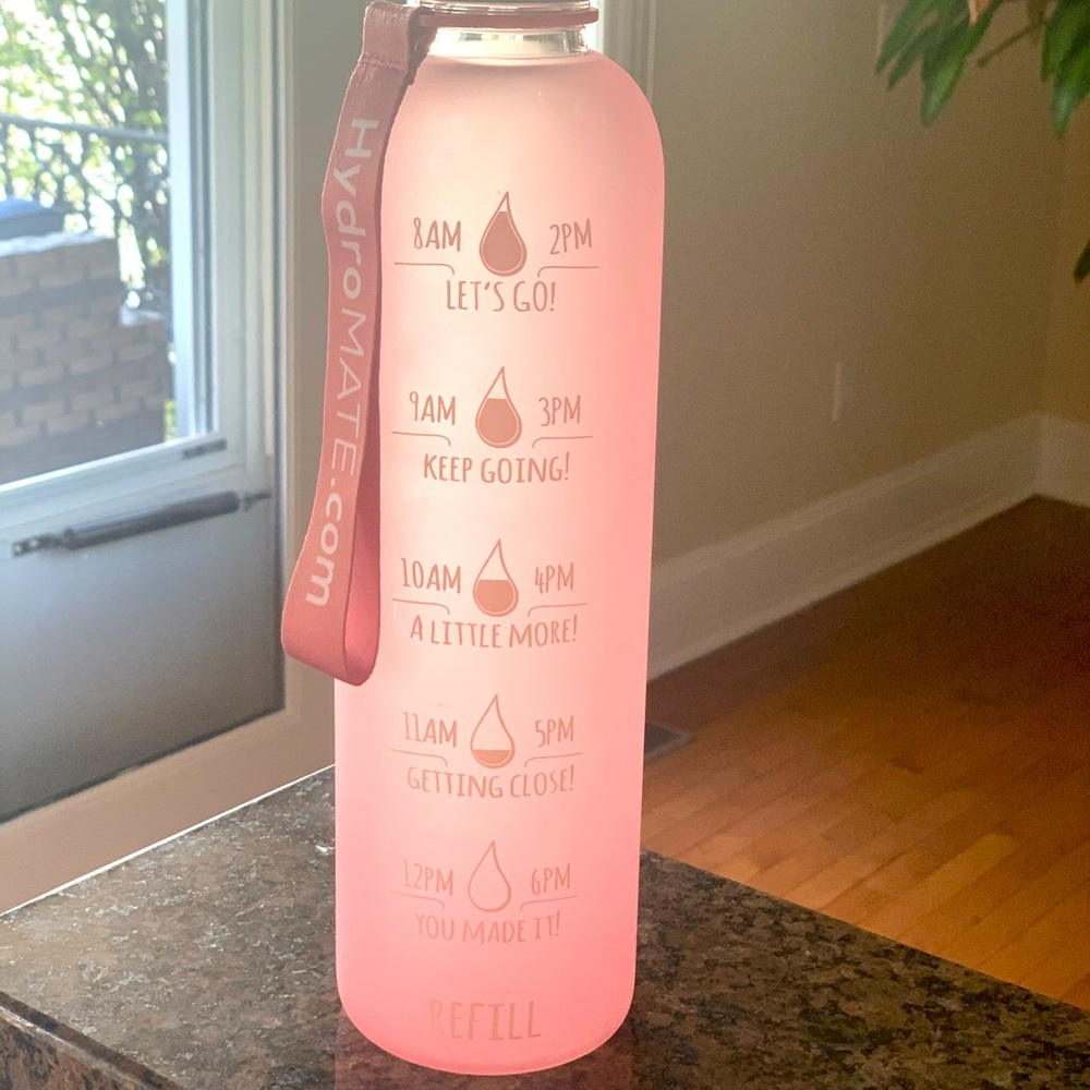 Water bottle hydroMate